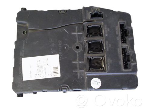 Renault Megane II Juego de caja de fusibles 