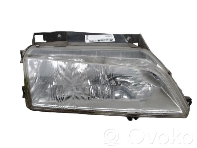 Citroen Xantia Lampa przednia 