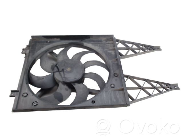 Volkswagen Polo IV 9N3 Ventilatore di raffreddamento elettrico del radiatore 