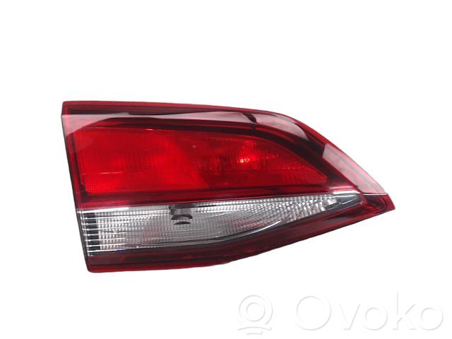 Opel Astra K Luci posteriori del portellone del bagagliaio 