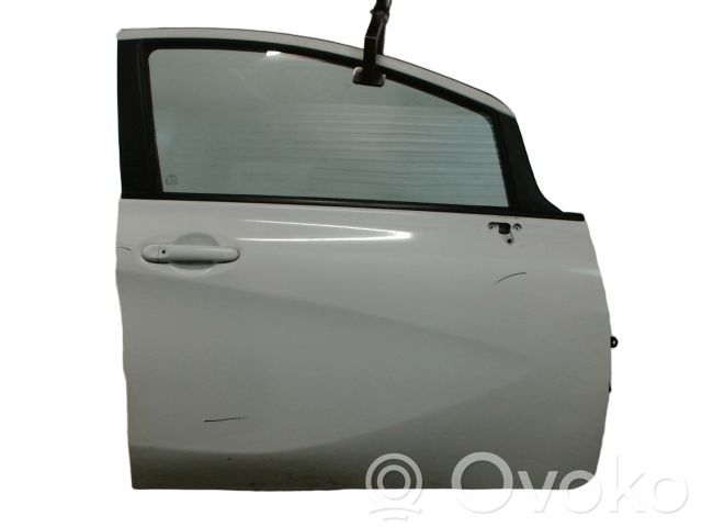 Nissan Note (E12) Priekinės durys 