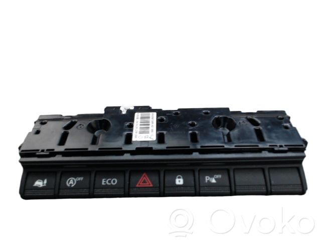 Renault Trafic III (X82) Hazard light switch 