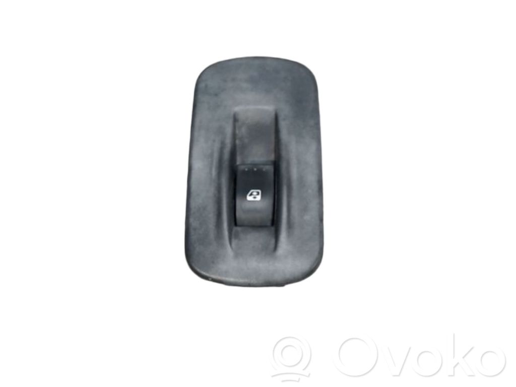 Opel Vivaro Przyciski szyb