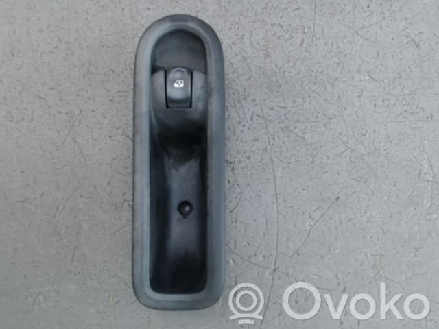 Renault Clio III Interrupteur commade lève-vitre 