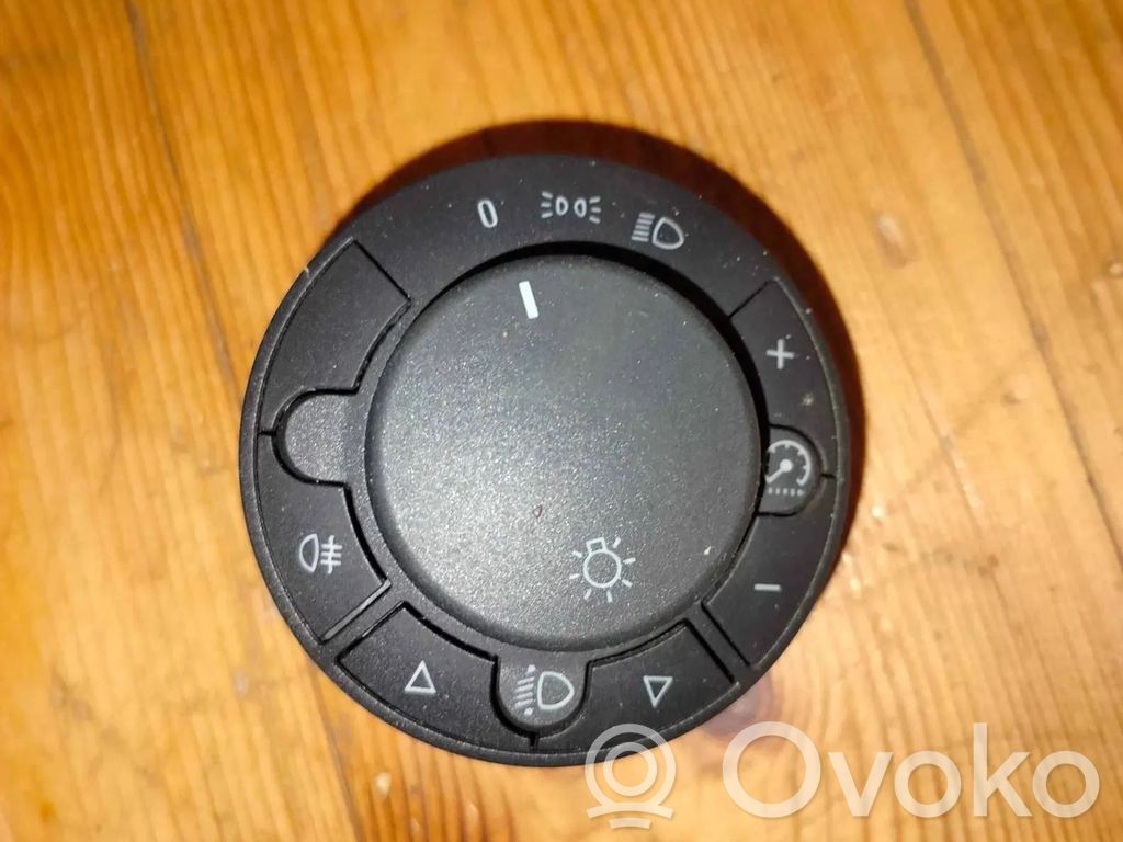 Light switch   13249396,18791268,241893