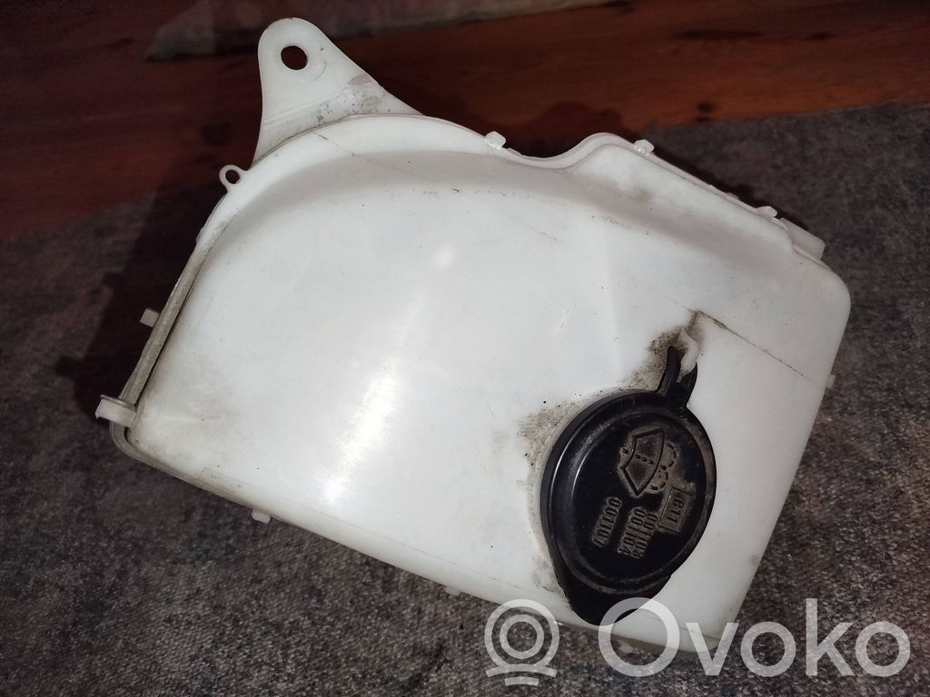 Toyota Corolla E110 Langų skysčio bakelis 