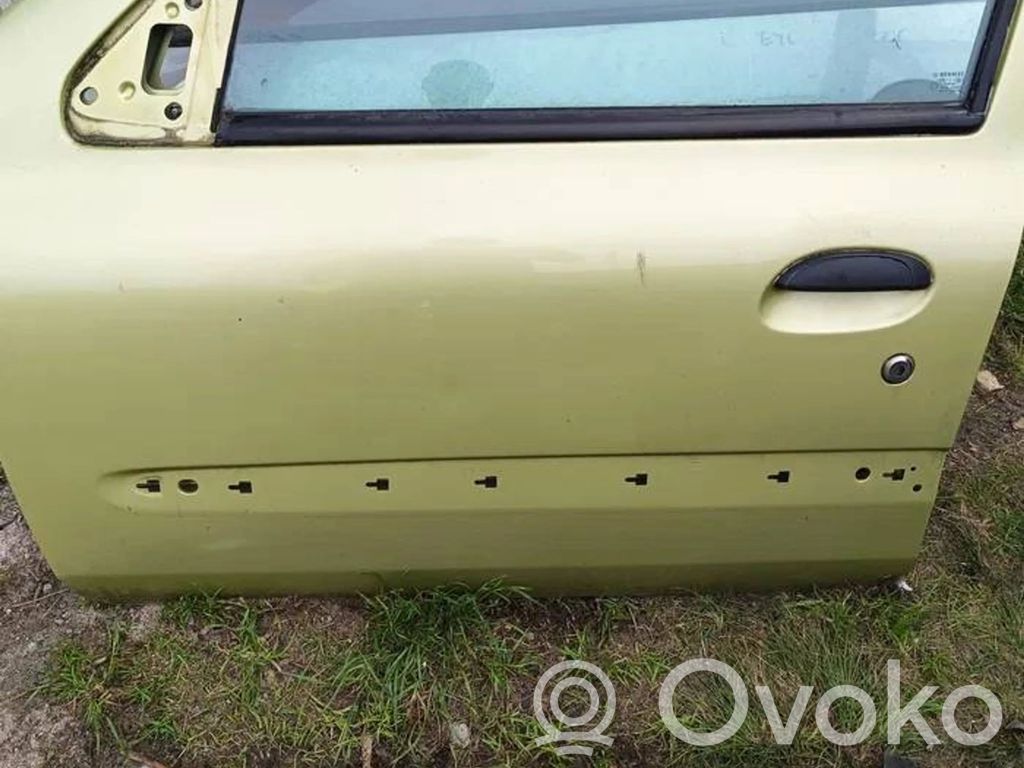 Renault Clio II Puerta delantera 