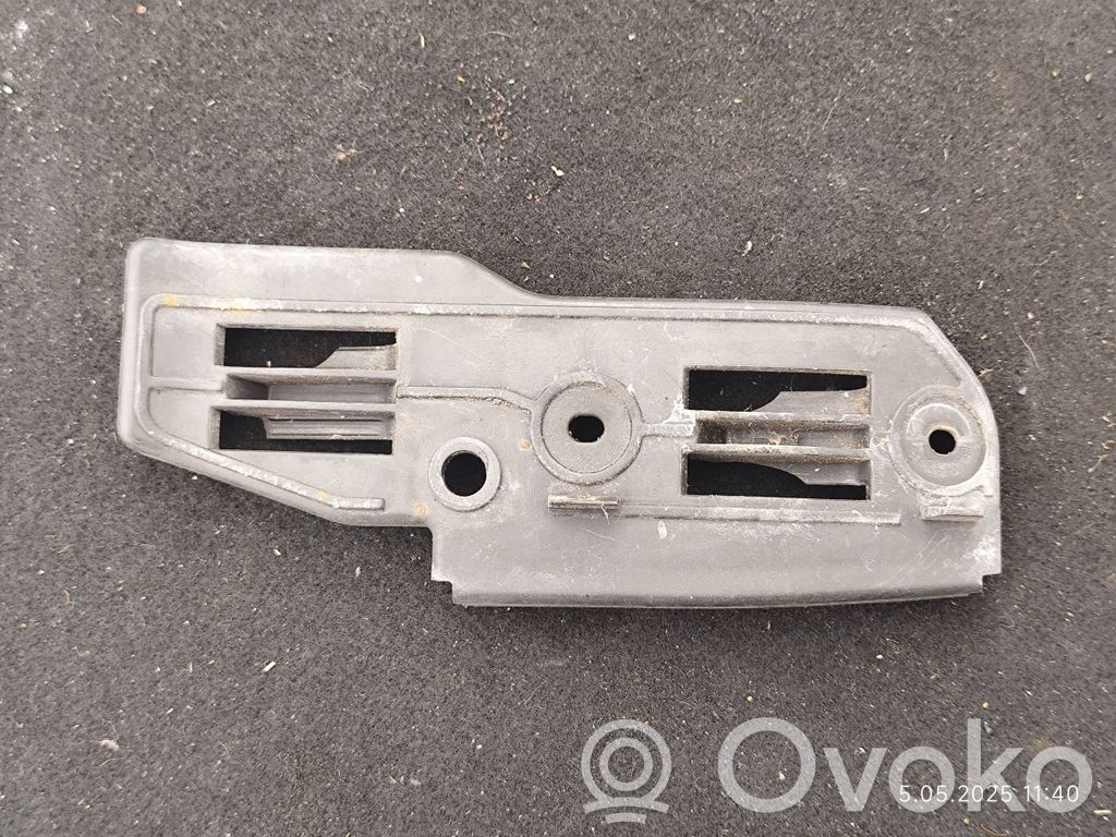 Volkswagen PASSAT B5.5 Staffa di rinforzo montaggio del paraurti anteriore 