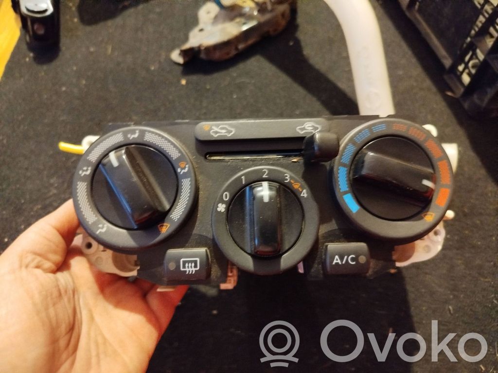 Nissan Note (E11) Climate control unit 