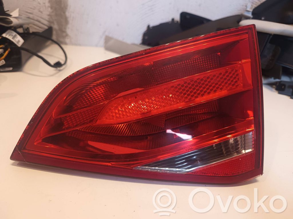 Audi A4 S4 B8 8K Aizmugurējais lukturis pārsegā 