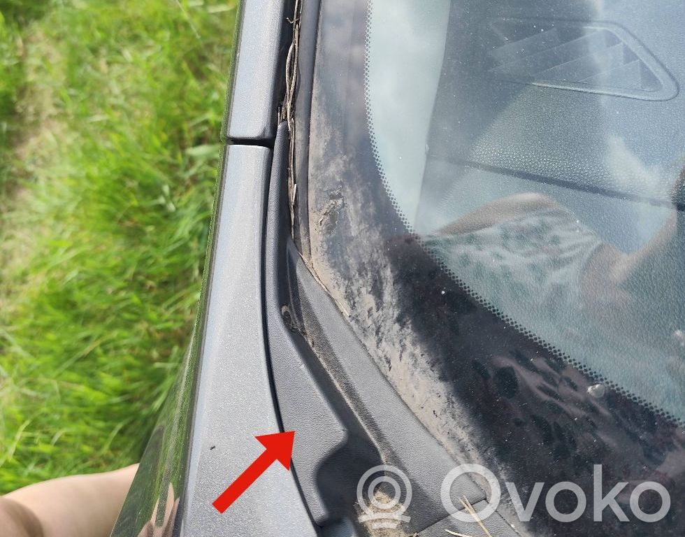 Mazda 3 II Front arch trim 