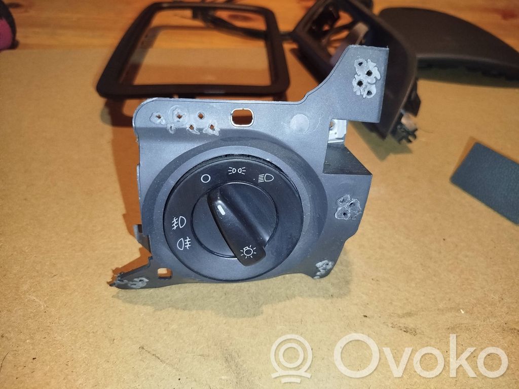 Skoda Roomster (5J) Light switch 
