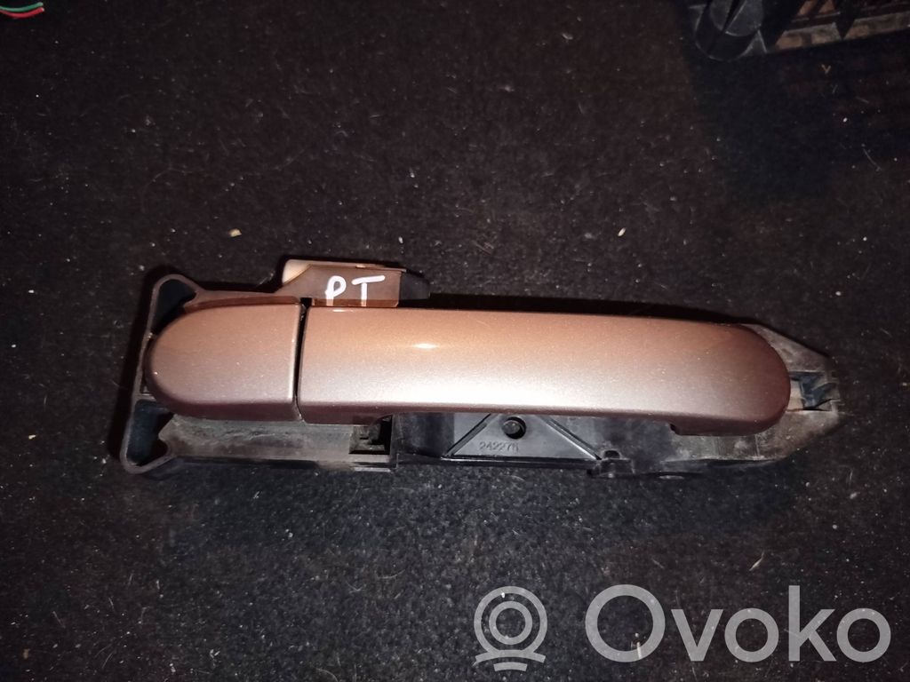 Nissan Note (E11) Manecilla externa puerta trasera 