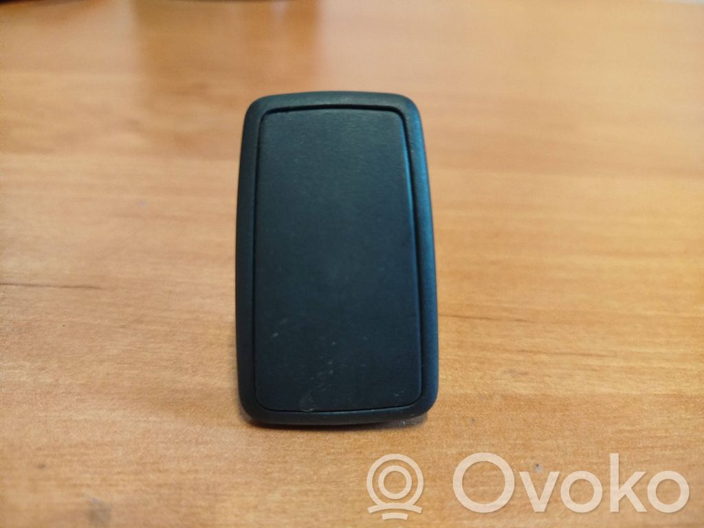 Opel Antara Bracket in trunk/boot 