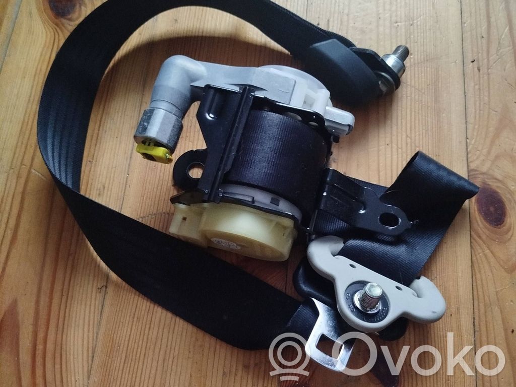Mazda 3 II Cinturón delantero 
