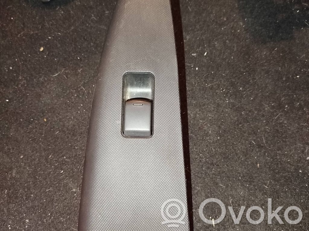 Nissan Note (E11) Logu pacēlāju vadības slēdzis (-dži) 