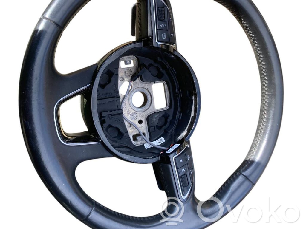 Audi Q3 8U Steering wheel 