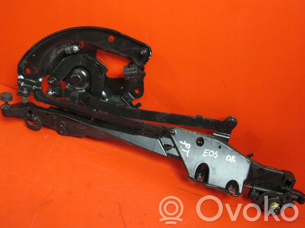 Volkswagen Eos Convertible roof hinge 
