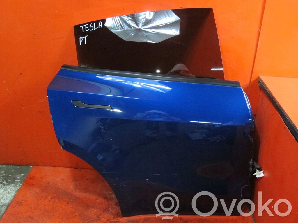 Rear door