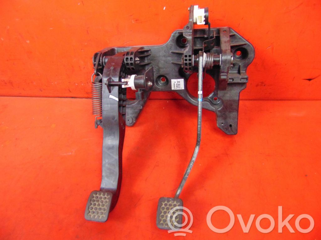 Opel Karl Brake pedal 