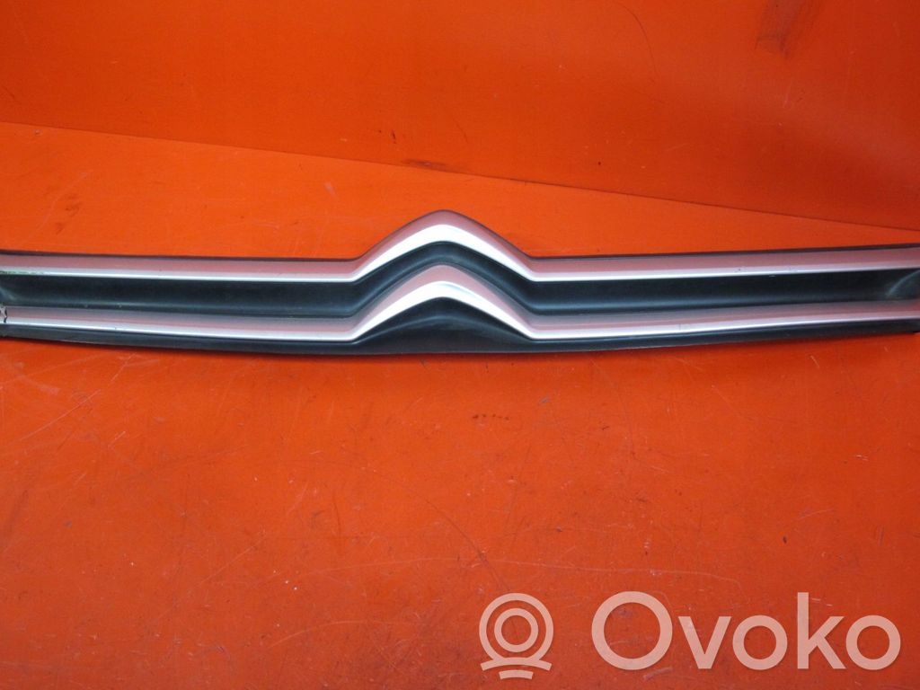 Citroen Jumpy Front bumper upper radiator grill 