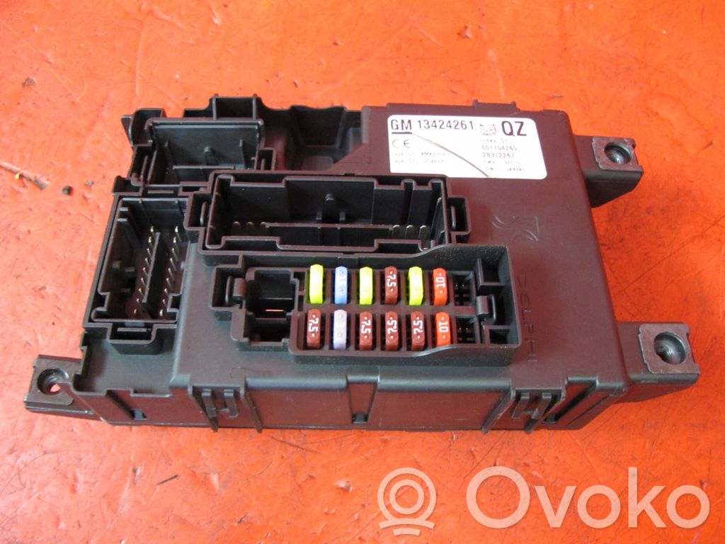 Opel Corsa D Bloque de montaje de relé 