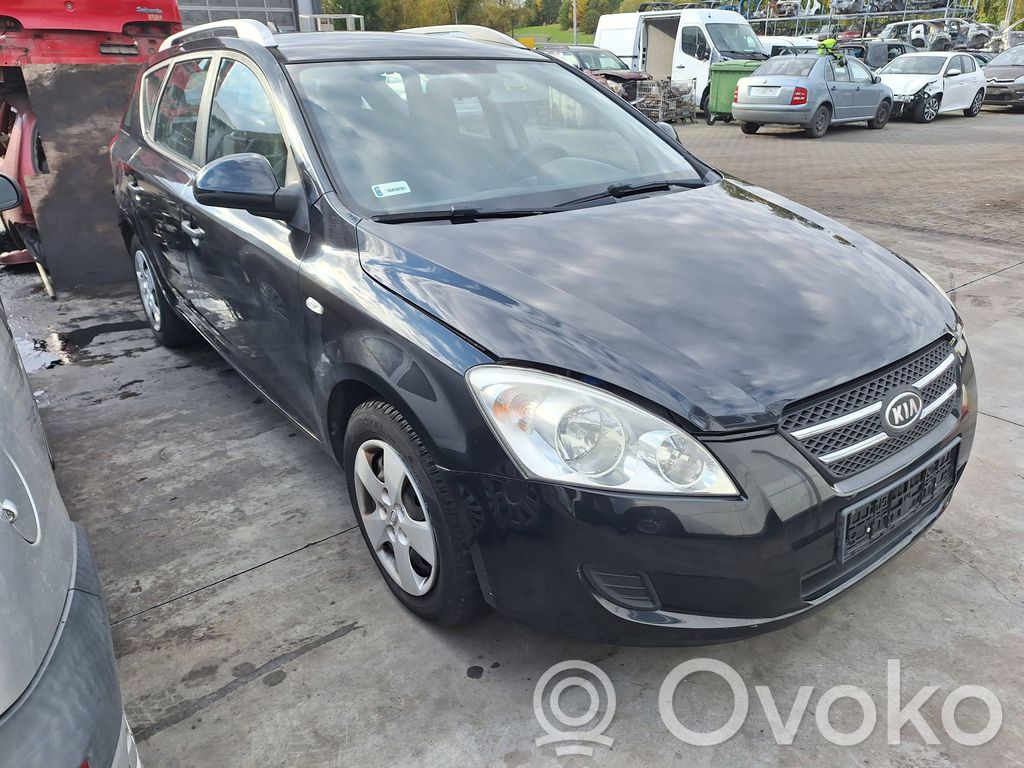 KIA Ceed Lampa przednia 