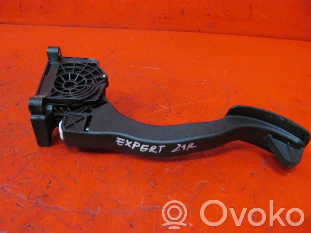 Peugeot Expert Akceleratoriaus pedalas 