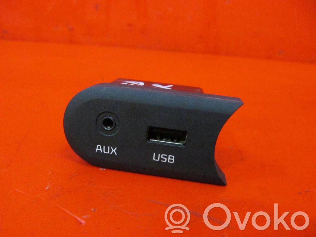 KIA Ceed Разъем USB 