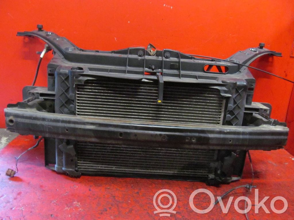 Radiatoru panelis   MAZDA2PASPRZEDNI