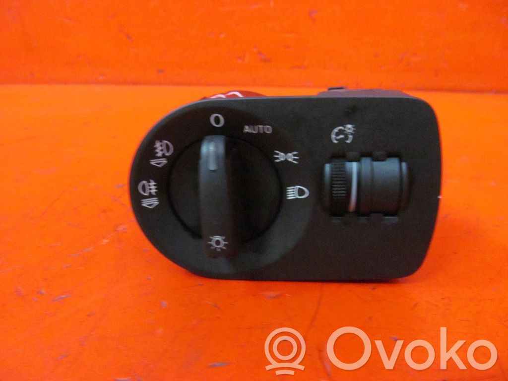 Audi A1 Light switch 
