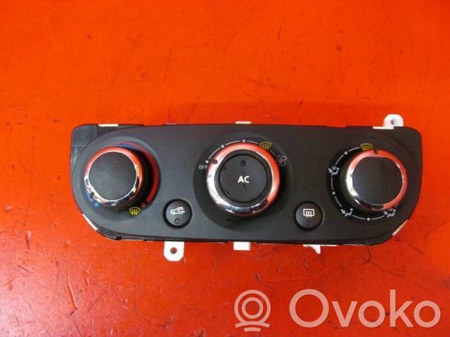 Renault Clio IV Climate control unit 