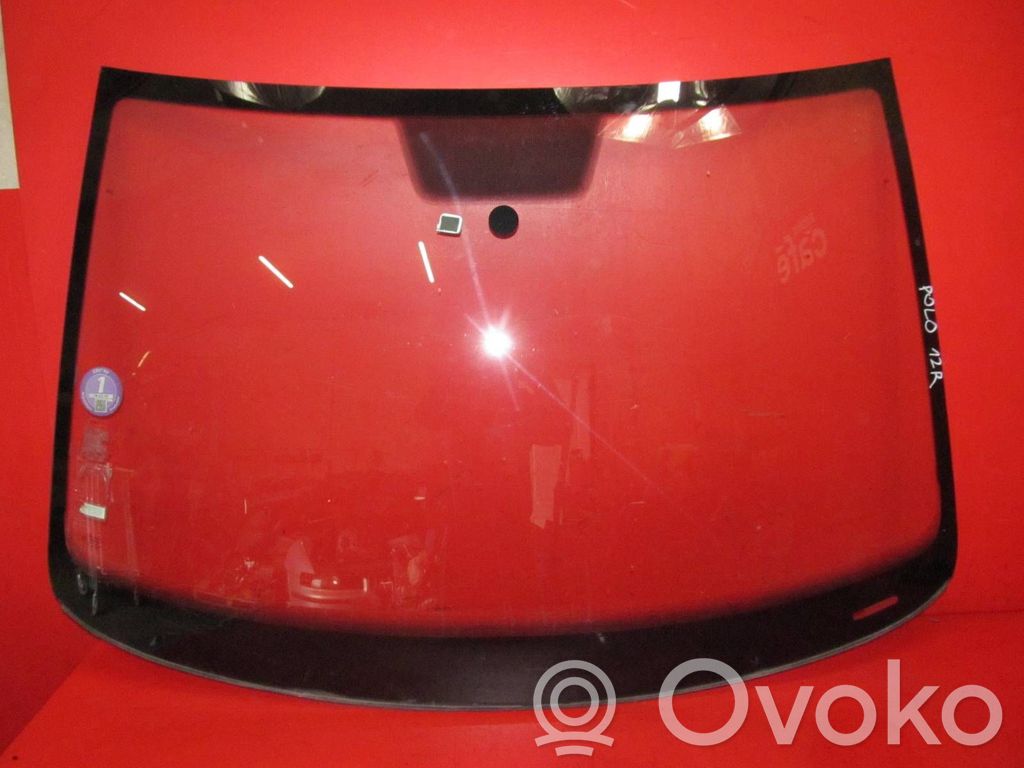 Volkswagen Polo V 6R Front windscreen/windshield window 