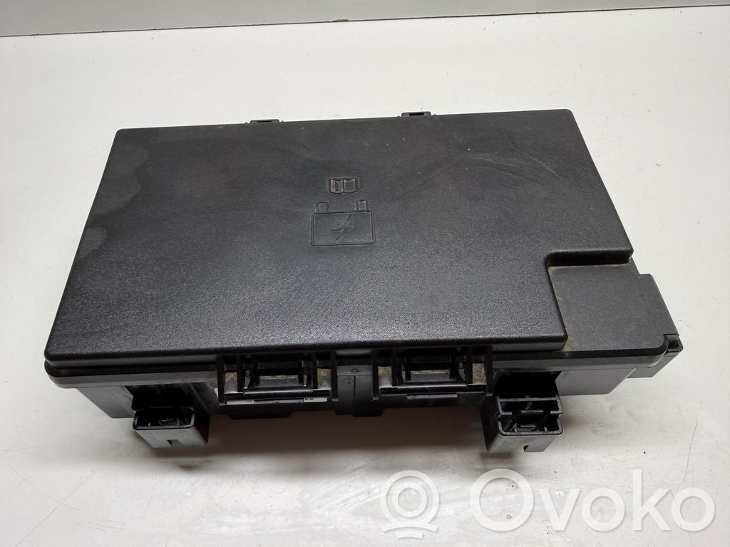 Dodge Durango III Fuse box set 