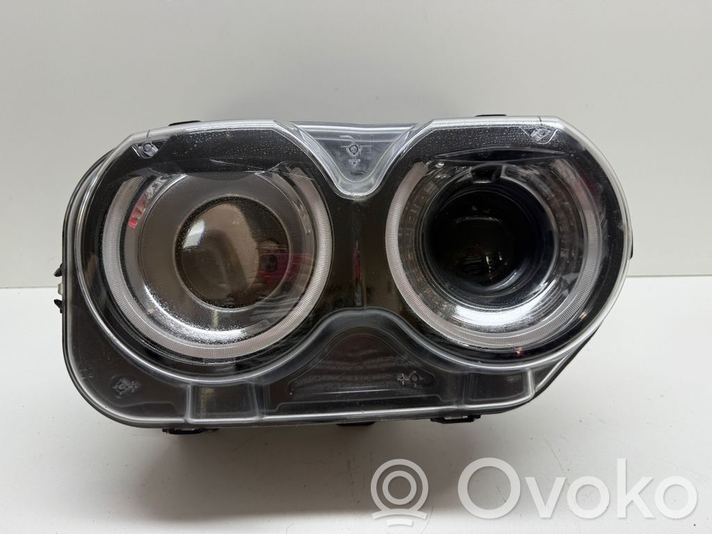 Dodge Challenger Faro/fanale 