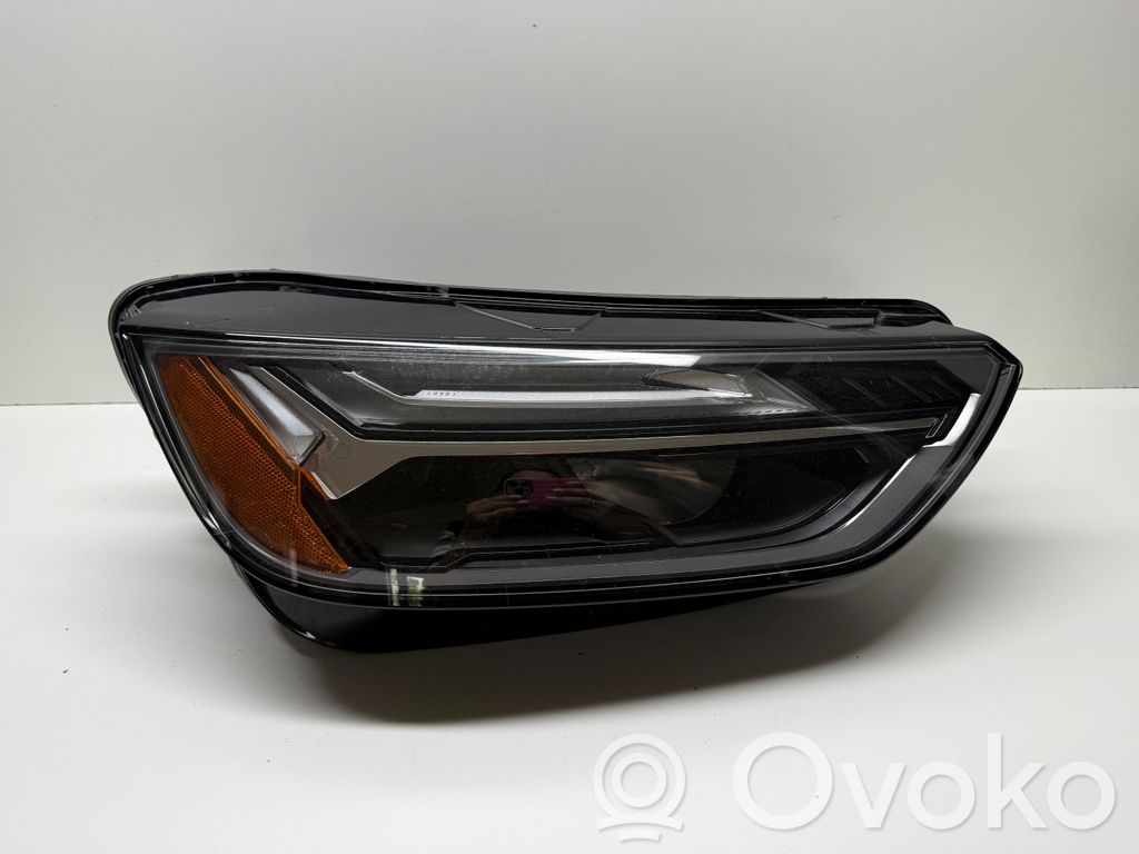 Audi Q5 SQ5 FY Lampa przednia 