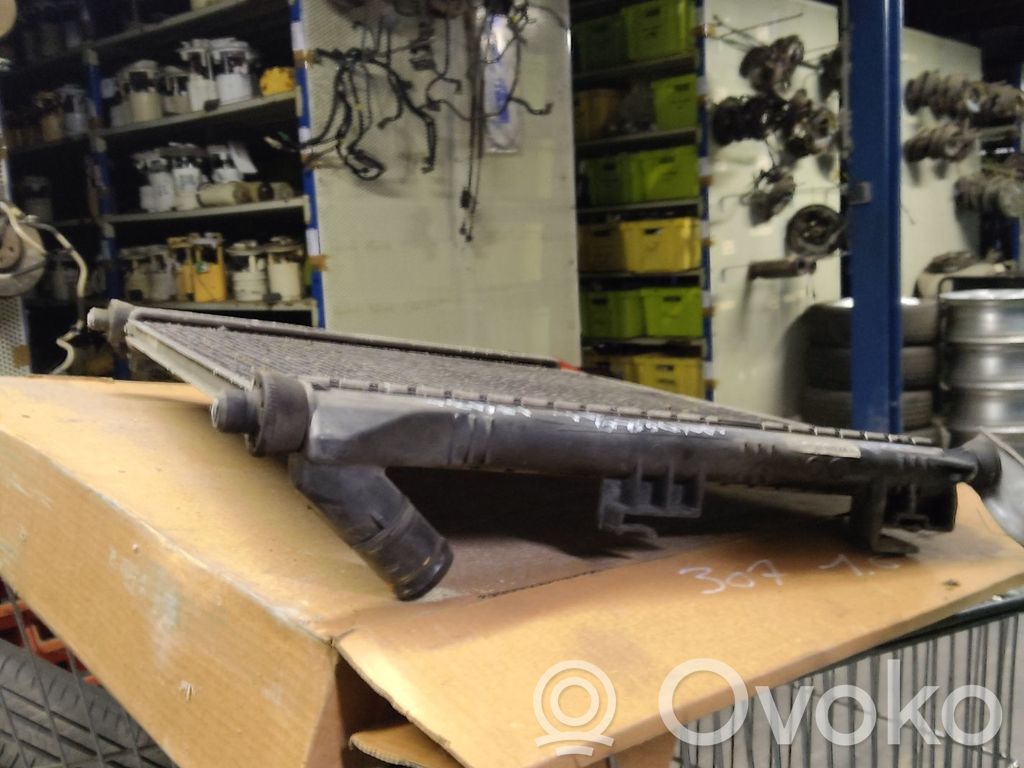 Dacia Sandero Radiator lichid răcire 