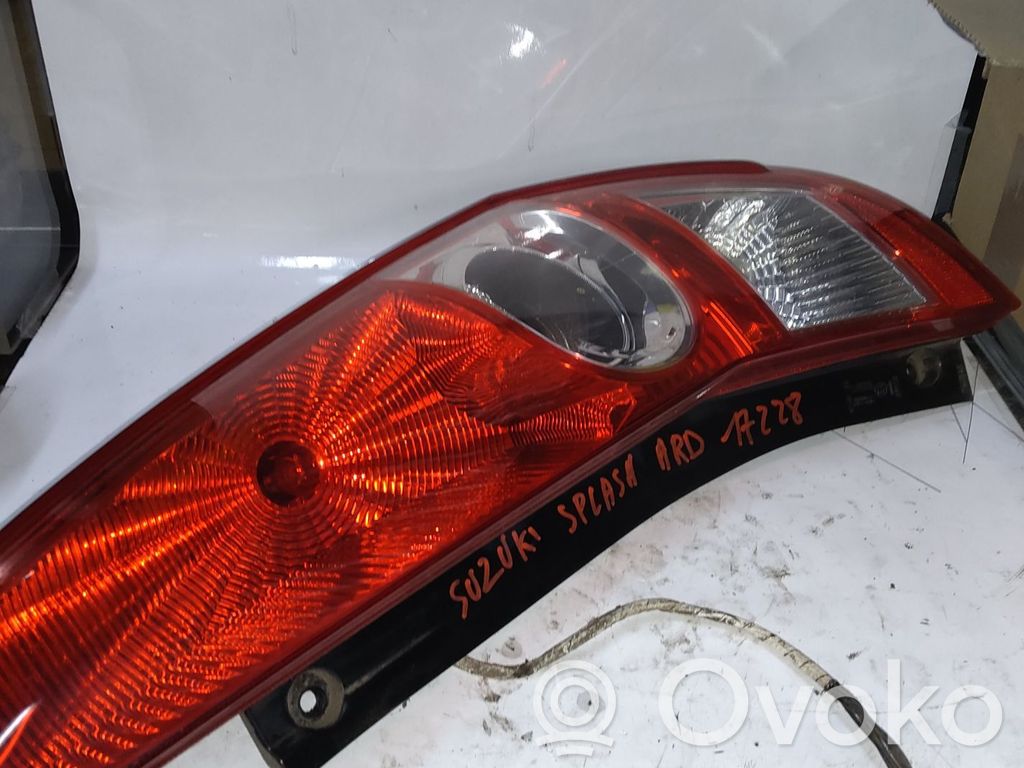 Suzuki Splash Galinis žibintas kėbule 