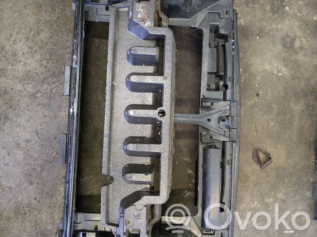 Volkswagen Caddy Radiator mount bracket 
