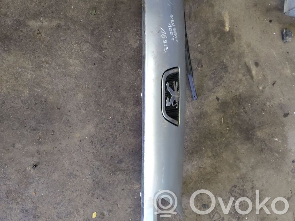 Peugeot 1007 Maskownica / Grill / Atrapa górna chłodnicy 