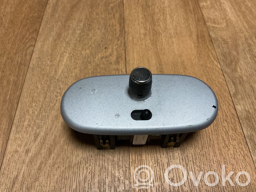 Mini One - Cooper R50 - 53 Wing mirror switch 