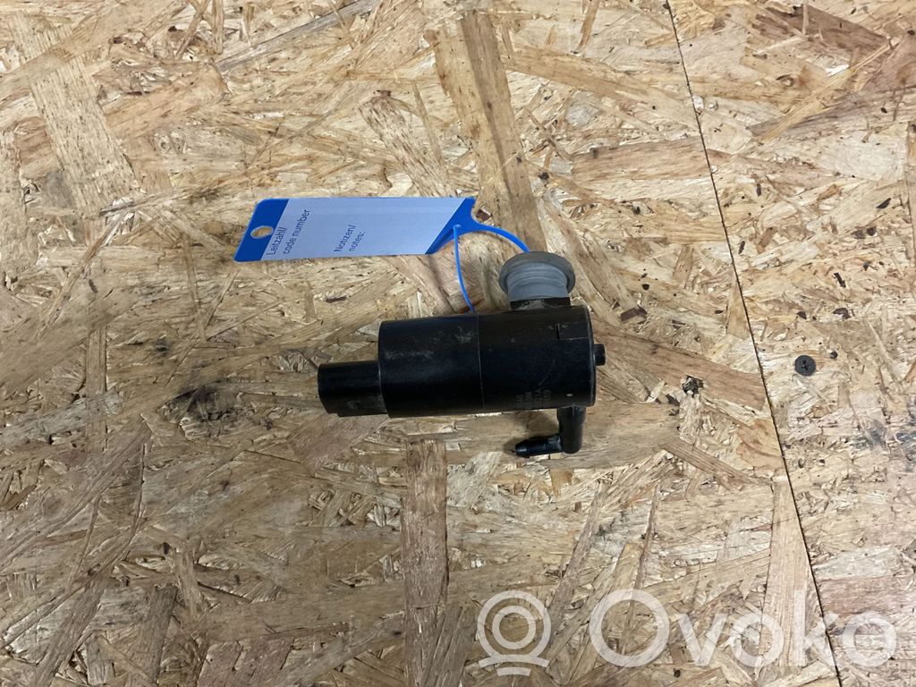 Suzuki SX4 Windscreen/windshield washer pump 