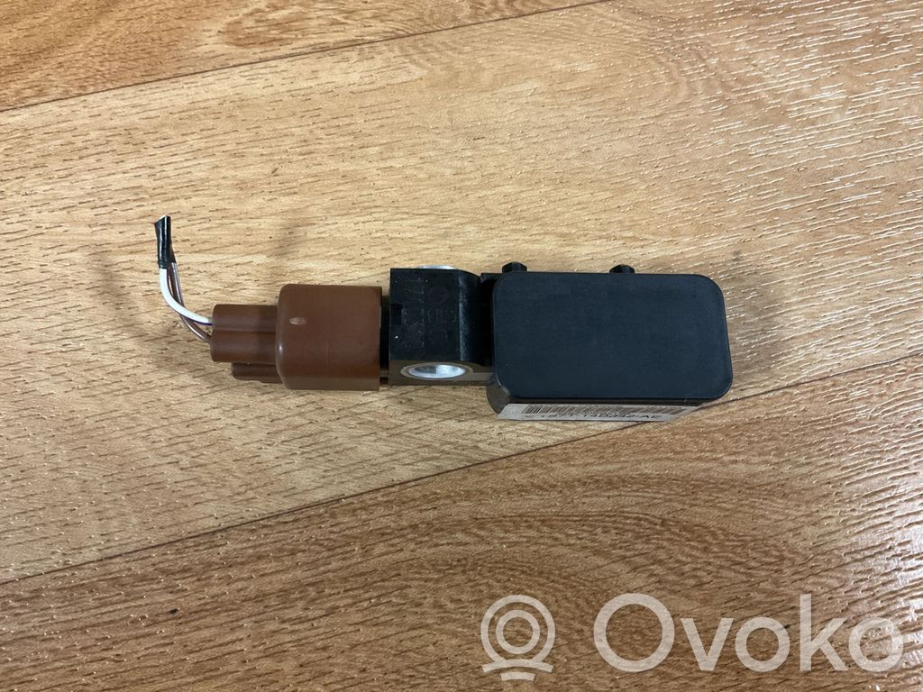 Ford Mondeo Mk III Turvatyynyn törmäysanturi 