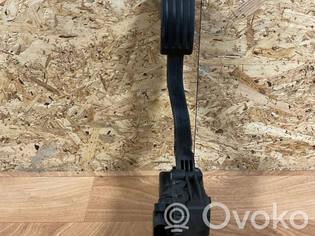 Ford Focus C-MAX Accelerator throttle pedal 