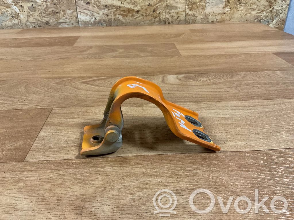 Tailgate/trunk/boot hinge   4M51142900,L9W7,V8083