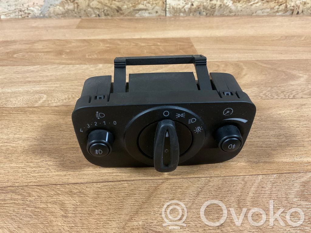 Ford C-MAX II Light switch 