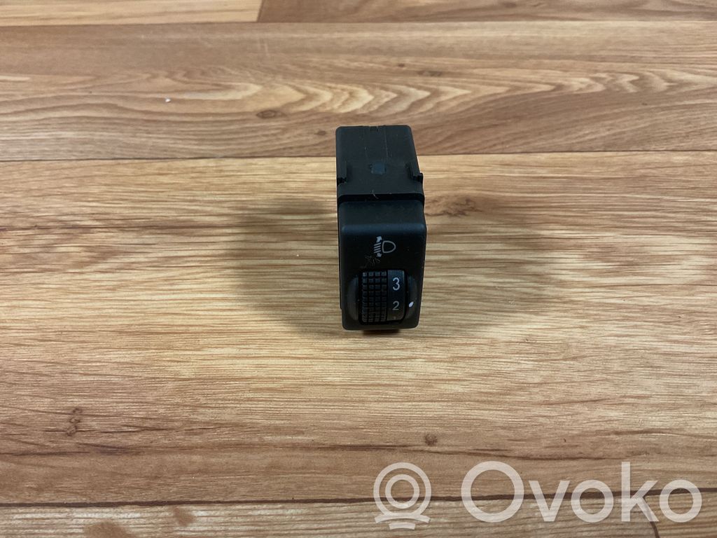 Nissan Note (E11) Headlight level height control switch 