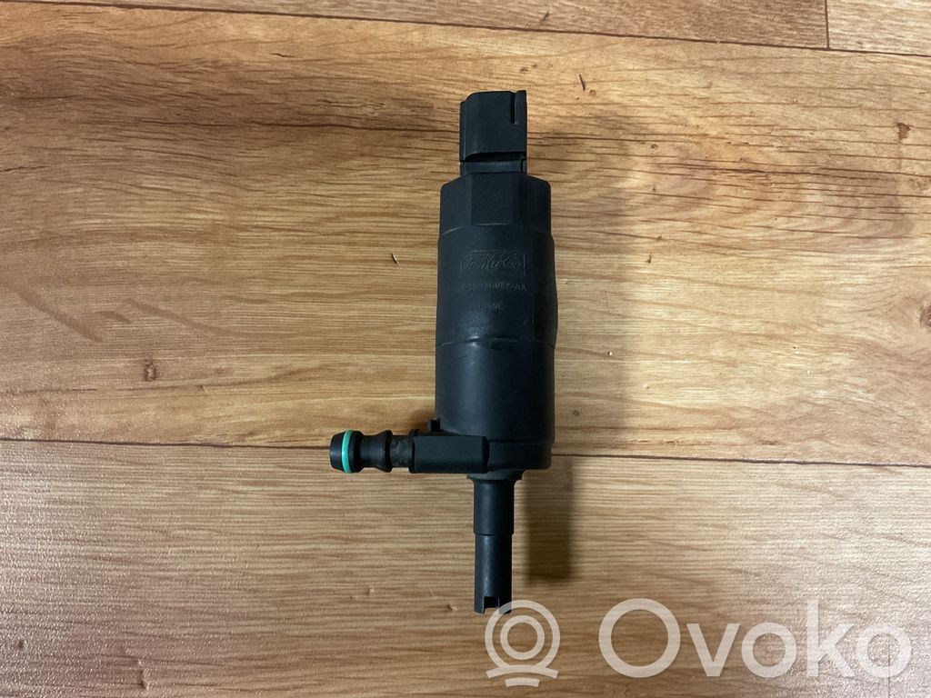 Volvo V50 Pompe de lave-glace de pare-brise 