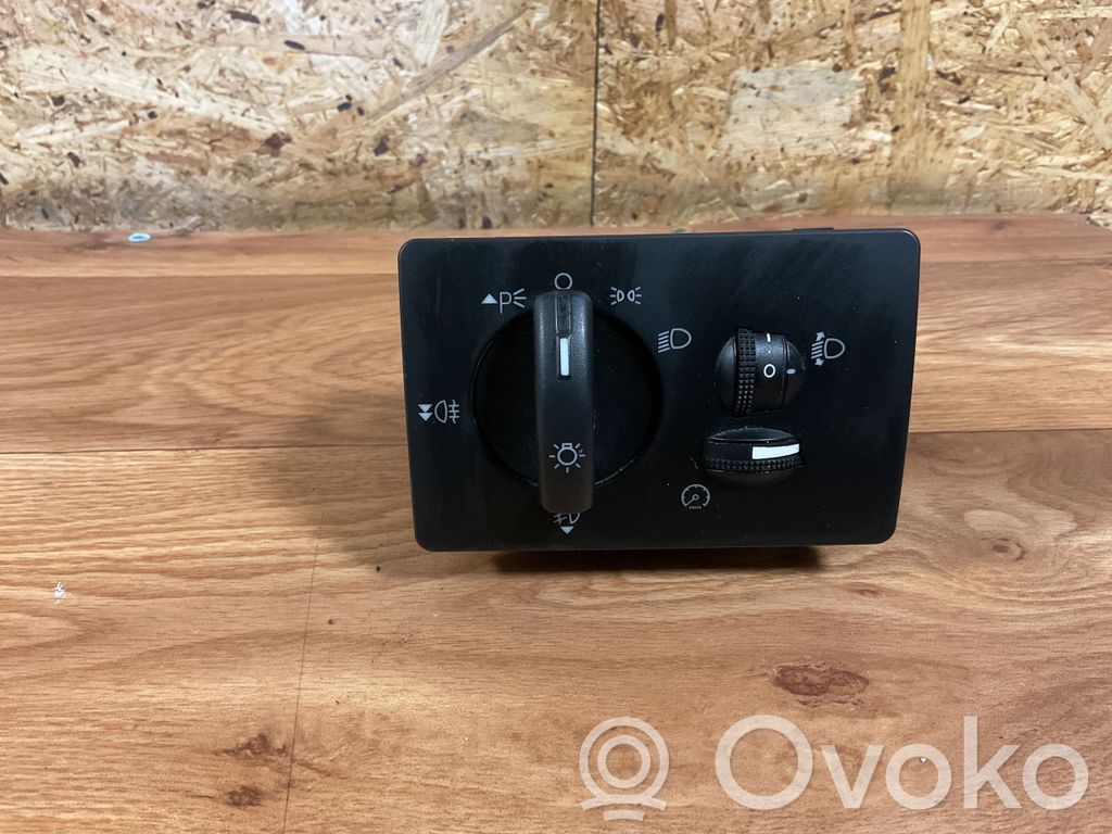 Ford Focus Light switch 