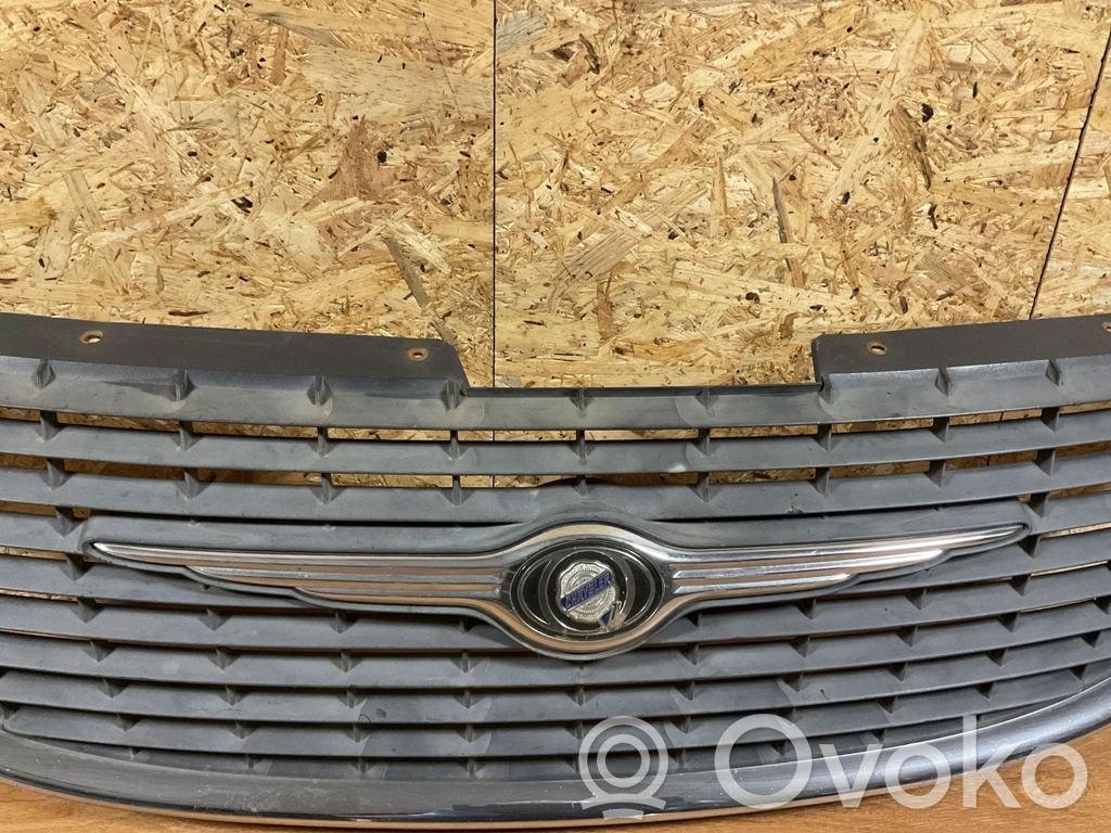 Chrysler Voyager Priekšējais režģis 